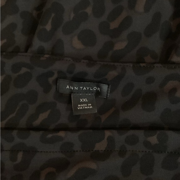 Ann Taylor Leopard Print Blouse in Black and Brown, Stretch, Plus Size 2XL - Picture 6 of 8